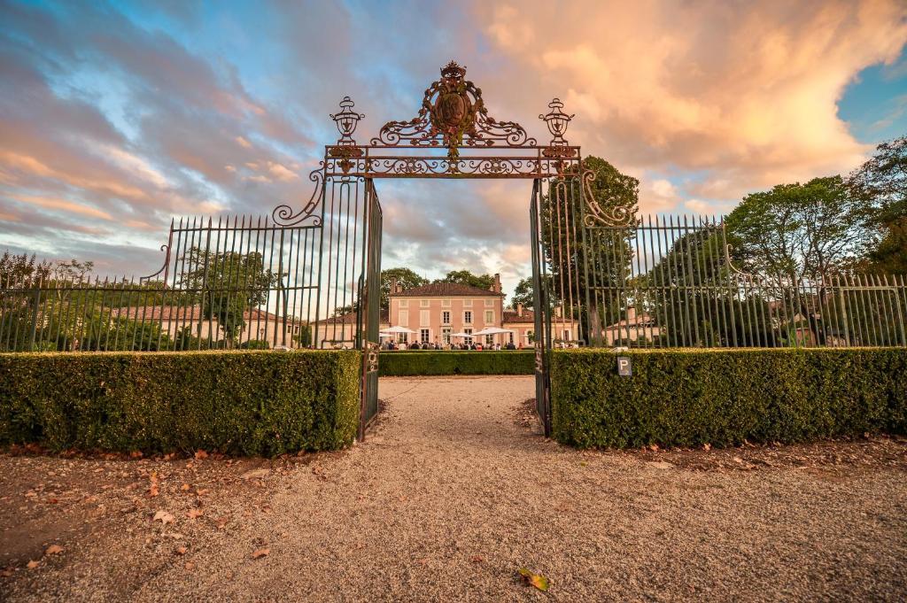 Chateau De Lacaze Bed & Breakfast Lagarrigue  Luaran gambar